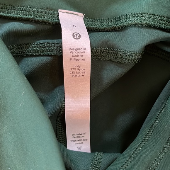 Lululemon high rise crop 23” leggings with pockets - Picture 3 of 3